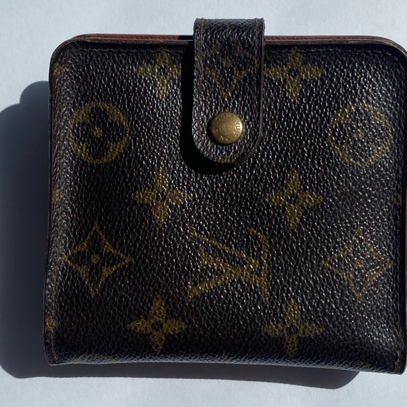 AUTHENTIC PRELOVED LOUIS VUITTON COMPACT MONOGRAM CANVAS WALLET  zipper brown - Picture 4 of 15
